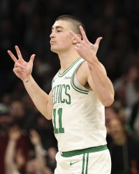 开云平台-23分4板！普里查德：手指伤势已困扰了我一个月 但问题不大