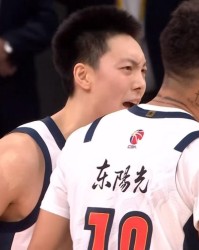 开云体育-裁掉麦考尔+留下萨林杰？广东队被迫“4选1”，第五外援人选曝光